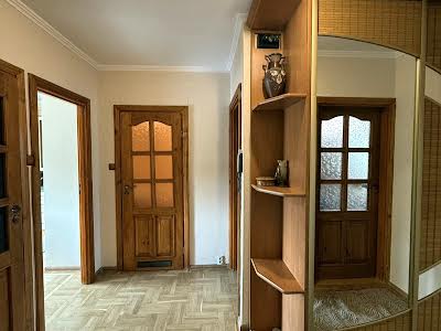 квартира за адресою Івана Кавалерідзе вул. (), 4