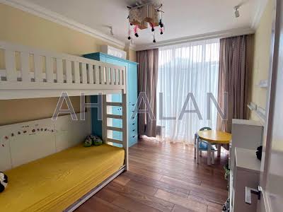 квартира за адресою Регенераторна вул., 4 к14