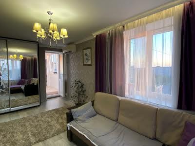 квартира за адресою Володимира Великого вул., 34