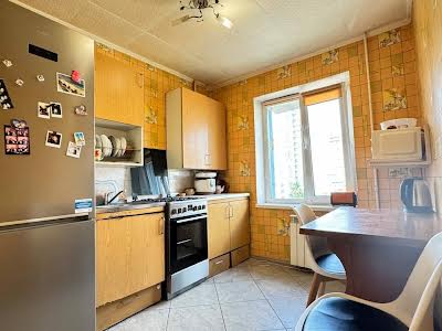 квартира за адресою Миколи Бажана просп., 7-Г