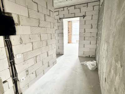 квартира за адресою Причальна вул., 8