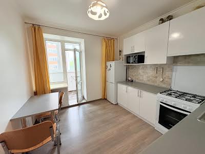 квартира за адресою Соборна вул., 105/6