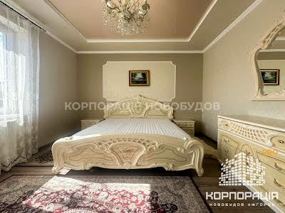 квартира за адресою Хіри, 10