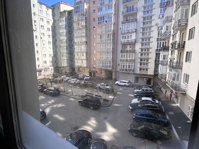 квартира за адресою Володимира Великого вул., 12В