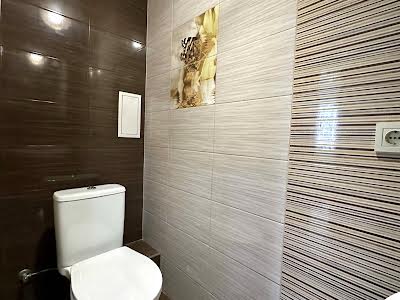 квартира за адресою Ревуцького вул., 9