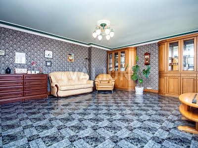 квартира за адресою Драгоманова вул., 17