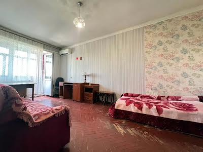 квартира за адресою Привокзальна вул., 12