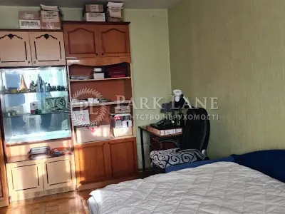 квартира за адресою Калинова вул., 8