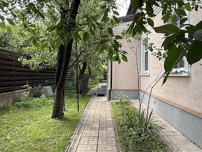 будинок за адресою Степана Чобану вул. (Василя Алексухіна), 11