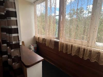 квартира за адресою Євгена Танцюри вул., 68/2