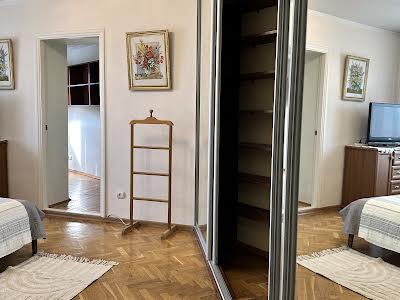 квартира за адресою Шота Руставелі вул., 25