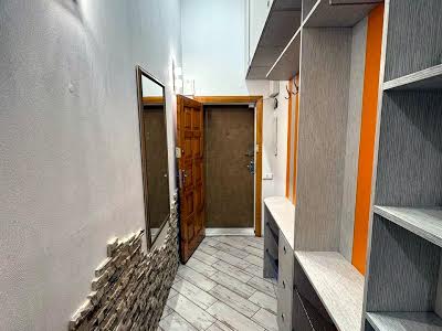 квартира за адресою Богдана Хмельницького вул., 10