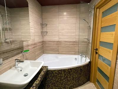 квартира по адресу Будівельників, 28