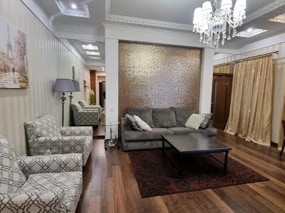 квартира по адресу Лютеранская ул., 13
