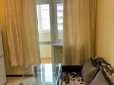 квартира за адресою Воскресенська вул., 16-В