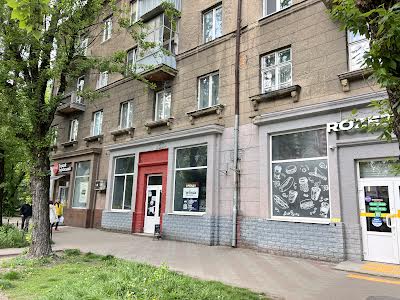комерційна за адресою Героїв УПА вул., 76