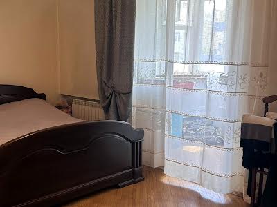 квартира за адресою Анни Ахматової вул., 3-А