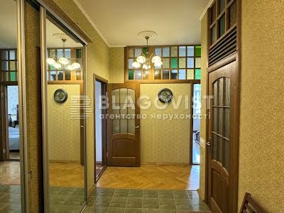 квартира за адресою Старонаводницька вул., 6-Б