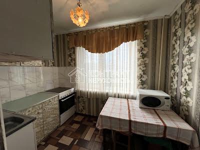 квартира по адресу Победы просп., 70