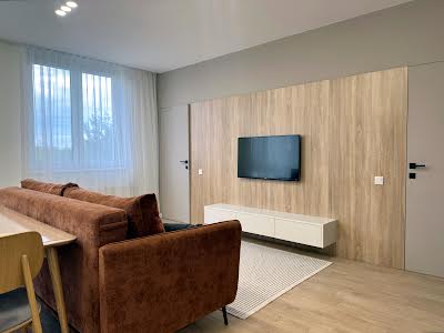 квартира за адресою Авраама Лінкольна вул., 6б