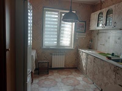 кімната за адресою Оноре де Бальзака вул., 16-А
