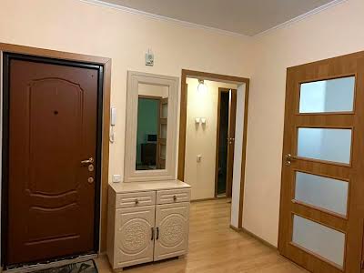 квартира за адресою Миколи Ушакова вул., 18
