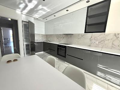 квартира по адресу Степана Бандеры просп., 36