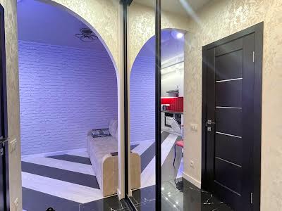 квартира по адресу Чубинського, 8