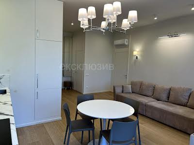 квартира за адресою Джона Маккейна вул. (Івана Кудрі), 26