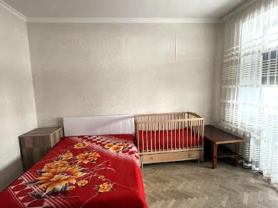 квартира за адресою Повітряна вул., 83