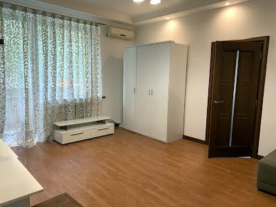 квартира за адресою Госпітальна вул., 1а