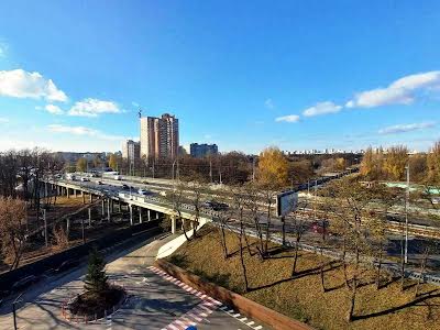 квартира по адресу Любомира Гузара просп. (Космонавта Комарова), 11