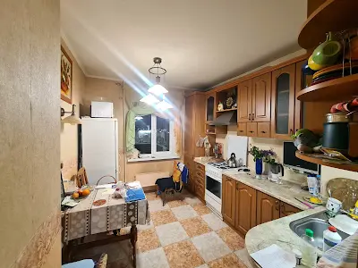 квартира за адресою Каштанова вул., 13
