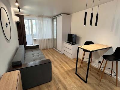квартира за адресою Сортувальна вул., 4