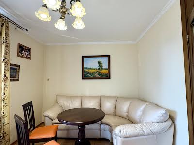 квартира за адресою Дмитра Яворницького просп. (Карла Маркса), 45