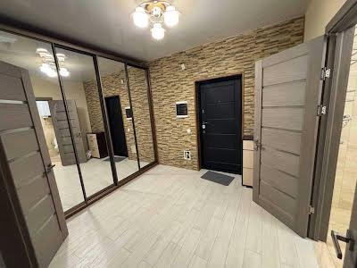 квартира по адресу Драгоманова ул., 2