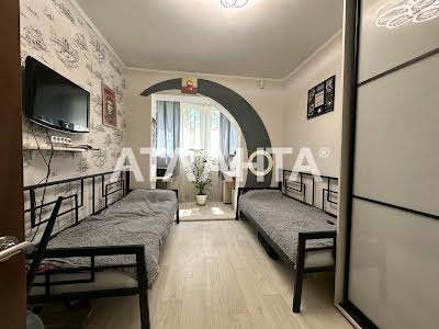 квартира за адресою Євгена Чикаленка вул., 71