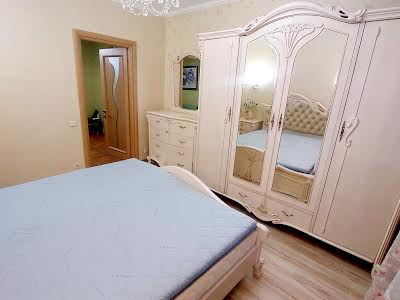 квартира за адресою Прирічна вул., 37