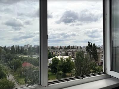 квартира за адресою Верховної Ради бульв., 21-А