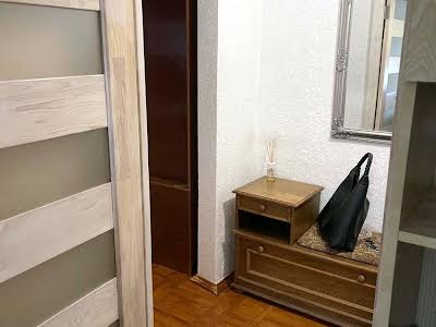 квартира по адресу Ревуцкого ул., 24/4