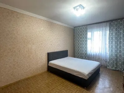квартира за адресою Лариси Руденко вул., 21