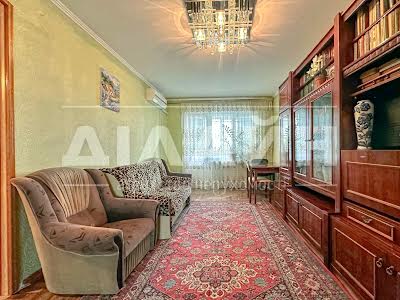 квартира за адресою Стародніпровська вул., 3
