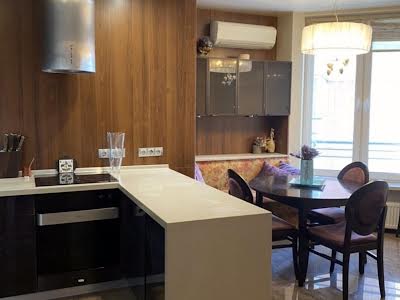 квартира по адресу Николая Амосова ул., 4