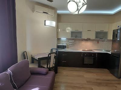 квартира за адресою Середньофонтанська вул., 19а
