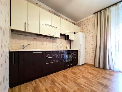квартира за адресою Регенераторна вул., 4