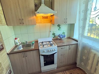квартира за адресою Космонавтів вул., 3