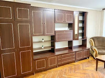 квартира по адресу Быкова Леонида бульв., 5