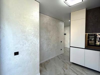 квартира за адресою Флотська вул., 10б