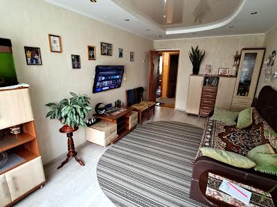 квартира за адресою Рельєфна вул., 8