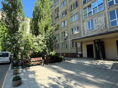 квартира по адресу Добровольцев пер., 10